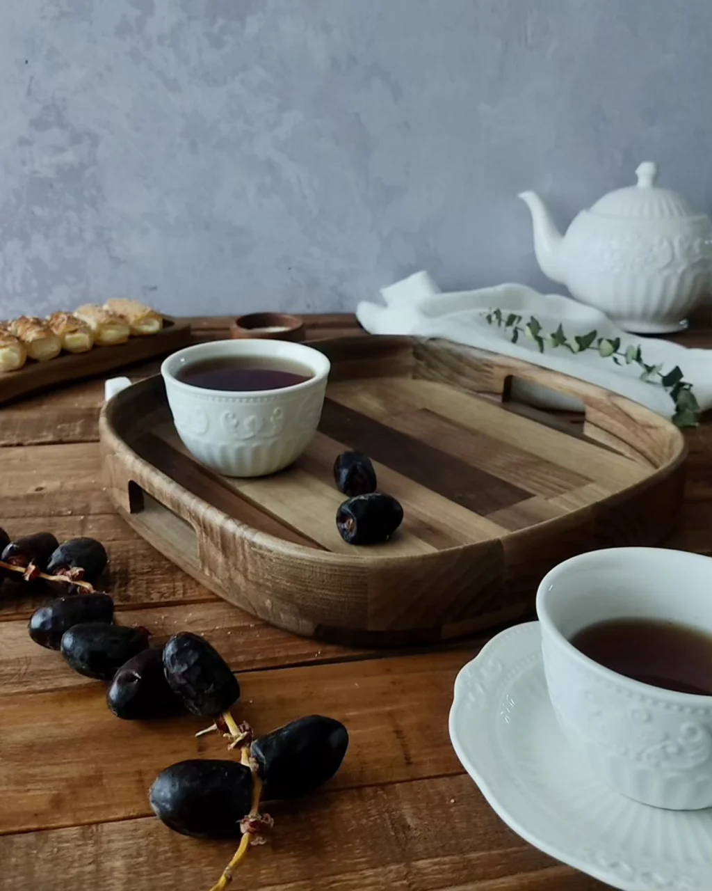 سینی چای چوبی بزرگ فنیس دسته دار اماهوم (چوب گردو) Ederra/L